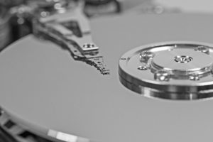 ¿Por qué el disco duro hace ruido y cómo solucionarlo?