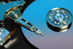 Los discos duros más seguros contra el formateo accidental. hdd 4318171 640. Imagen de MH Rhee en Pixabay